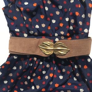 Vintage Stretch Belt with Leaf Clasp